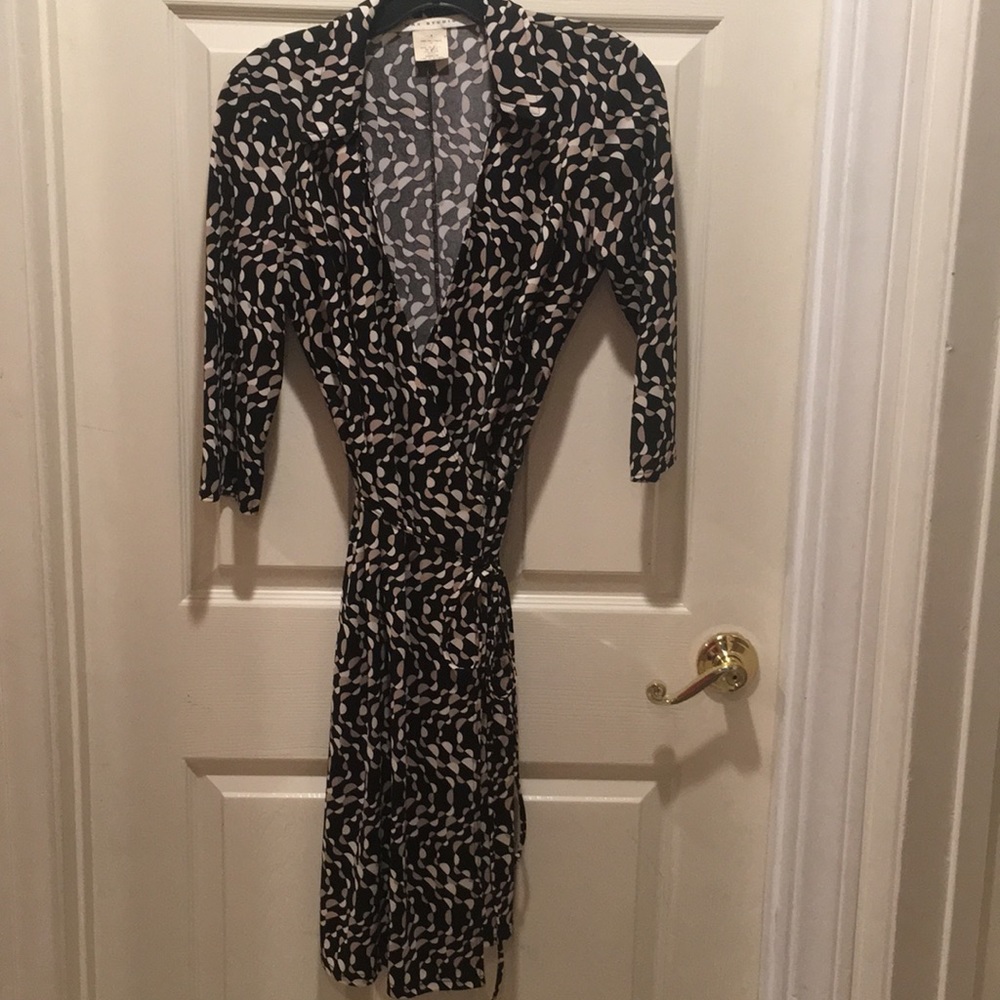 Woman’s Midi Wrap Dress